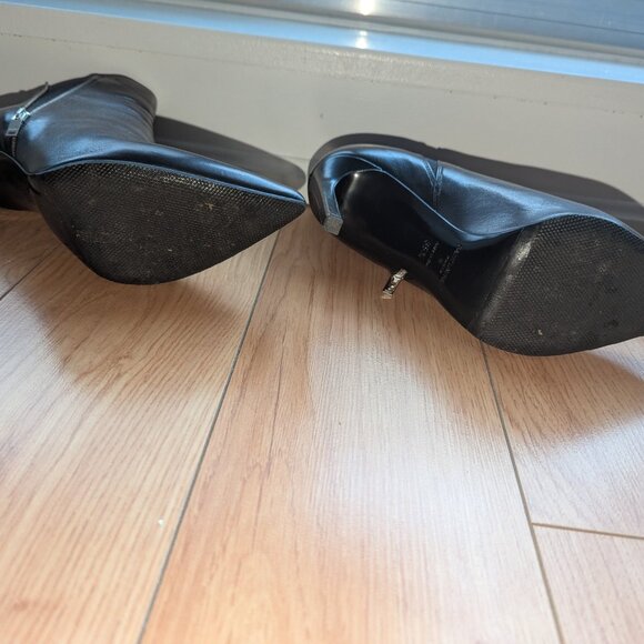 Yves Saint Laurent black leather, faux-zip heeled ankle booties - Picture 6 of 6